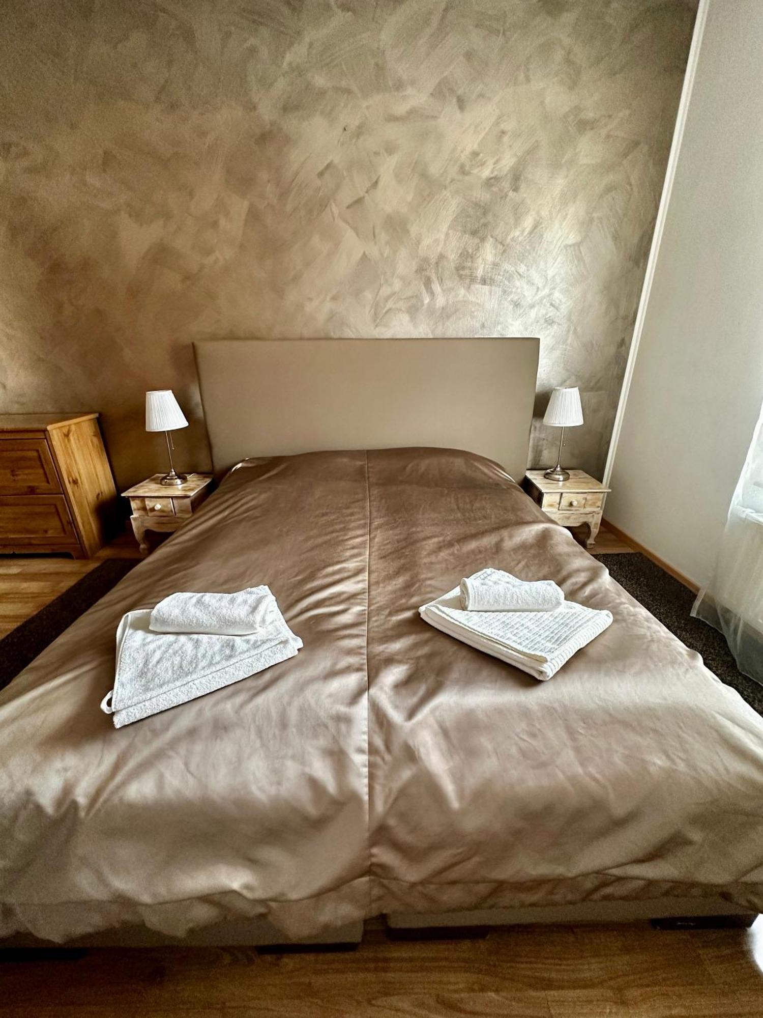 Leda Apartments Budapest Luaran gambar
