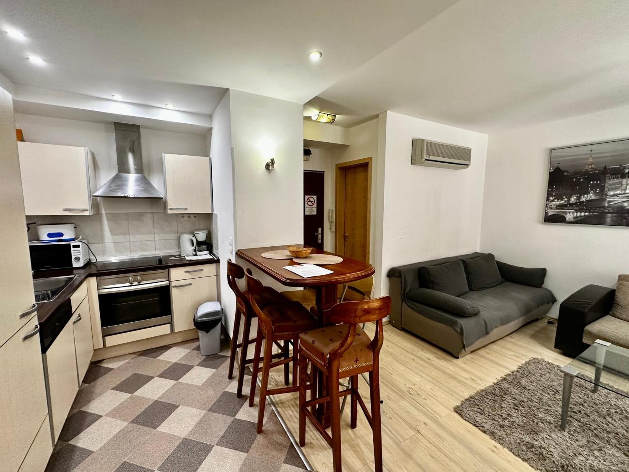 Leda Apartments Budapest Luaran gambar