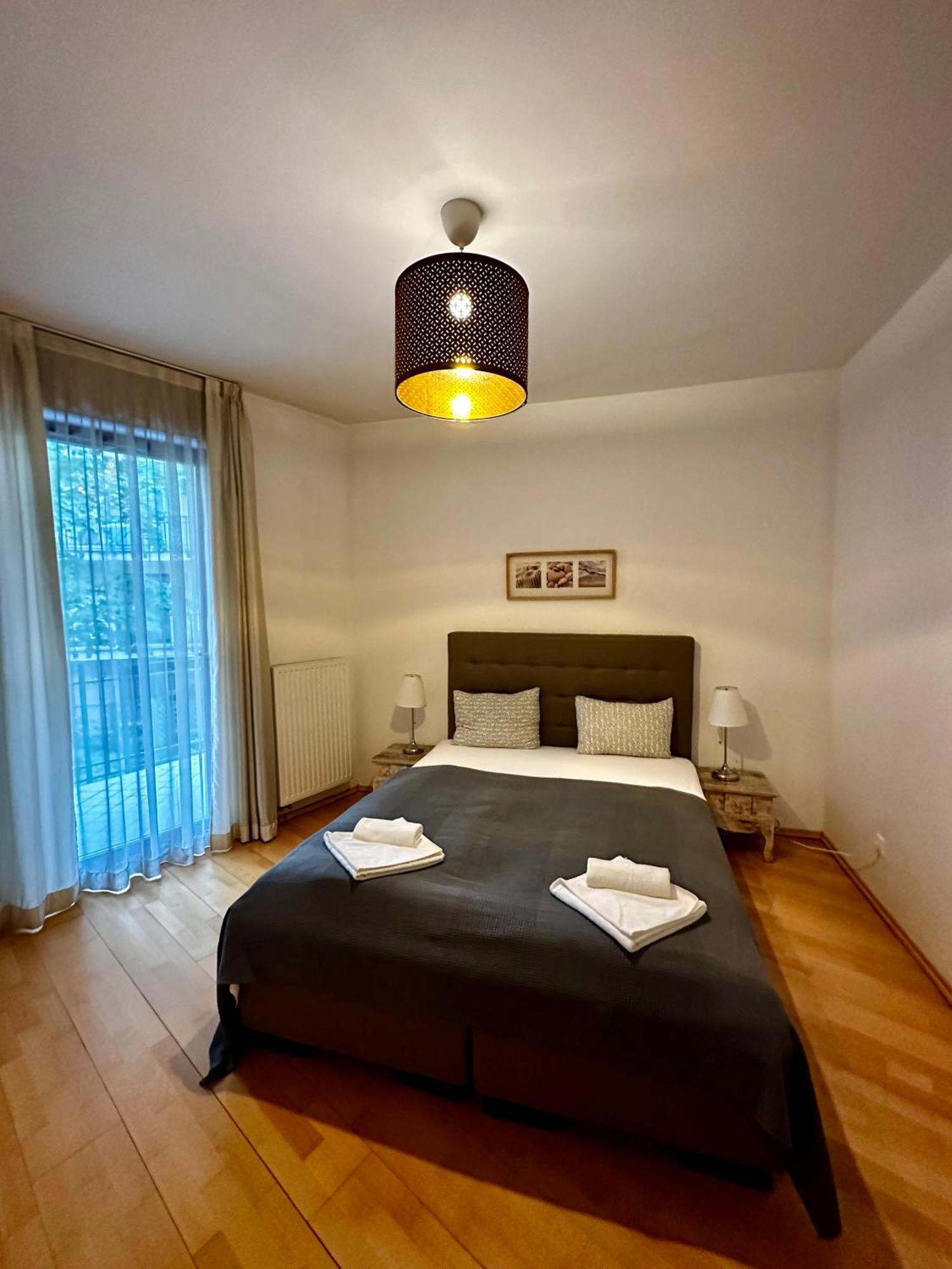 Leda Apartments Budapest Luaran gambar