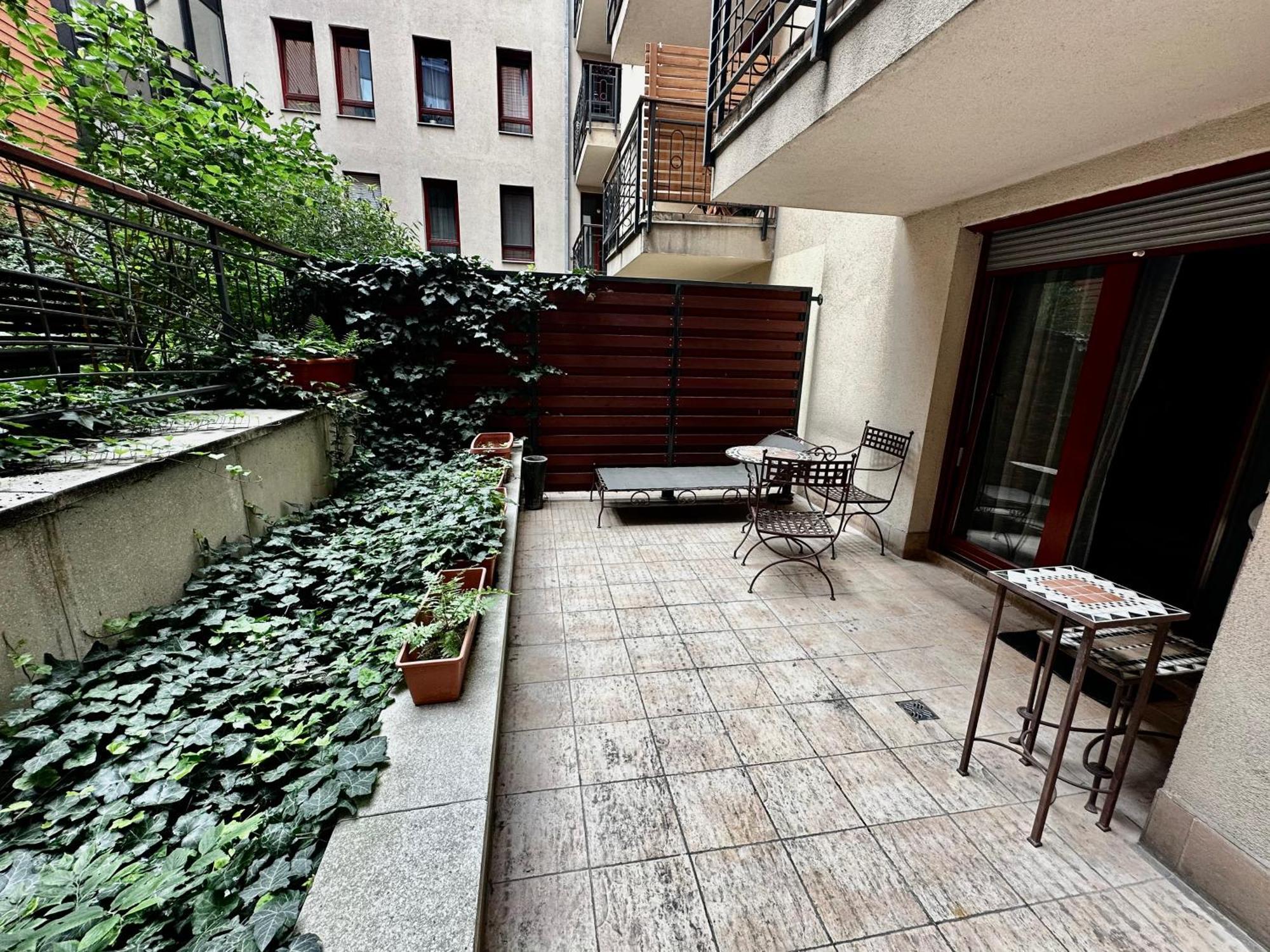 Leda Apartments Budapest Luaran gambar